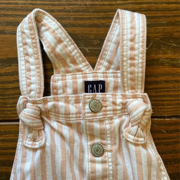 SOLD GAP Overalls, Size 2T - Picture 2 of 4